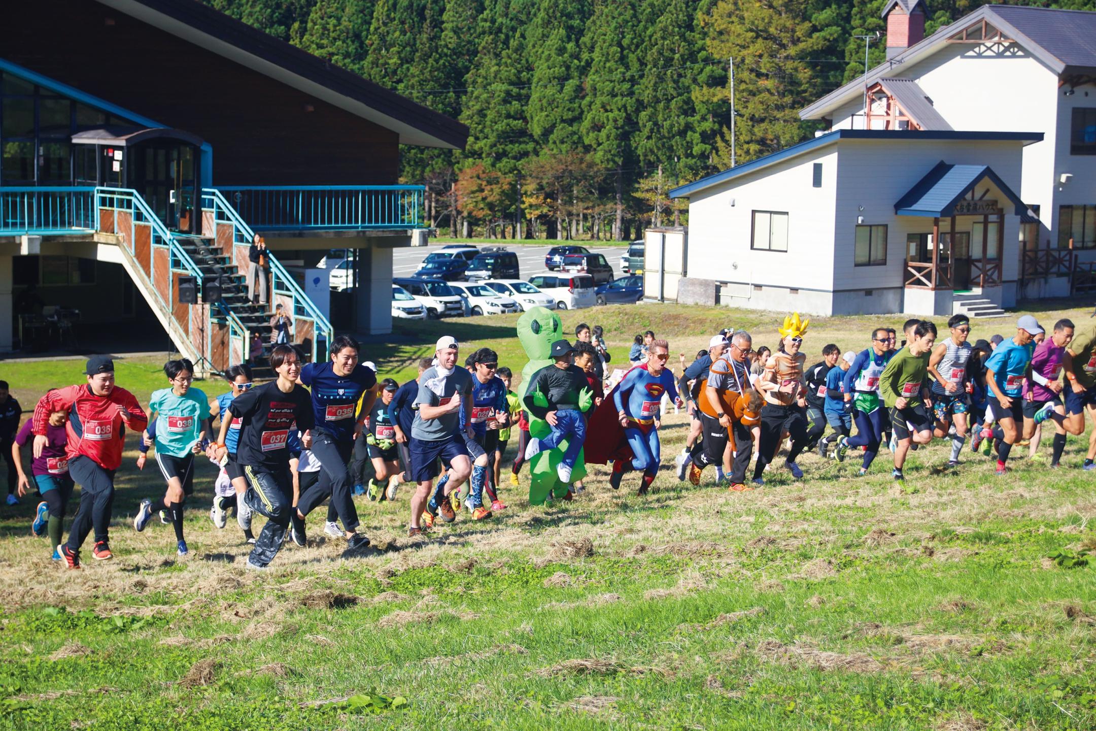 ゲレンデラン、スタート直後の選手たちの走る様