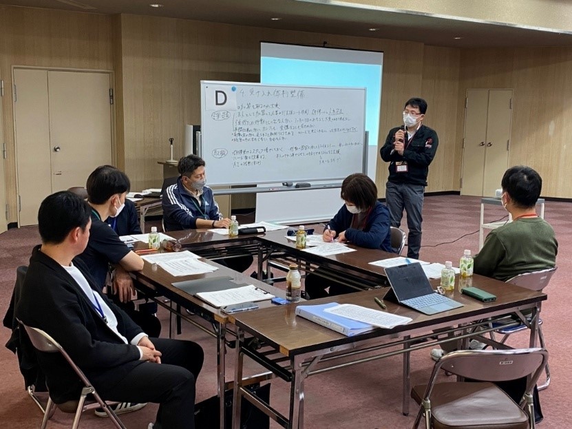 グループワークで出た意見等の全体共有（発表：Ｄグループ）