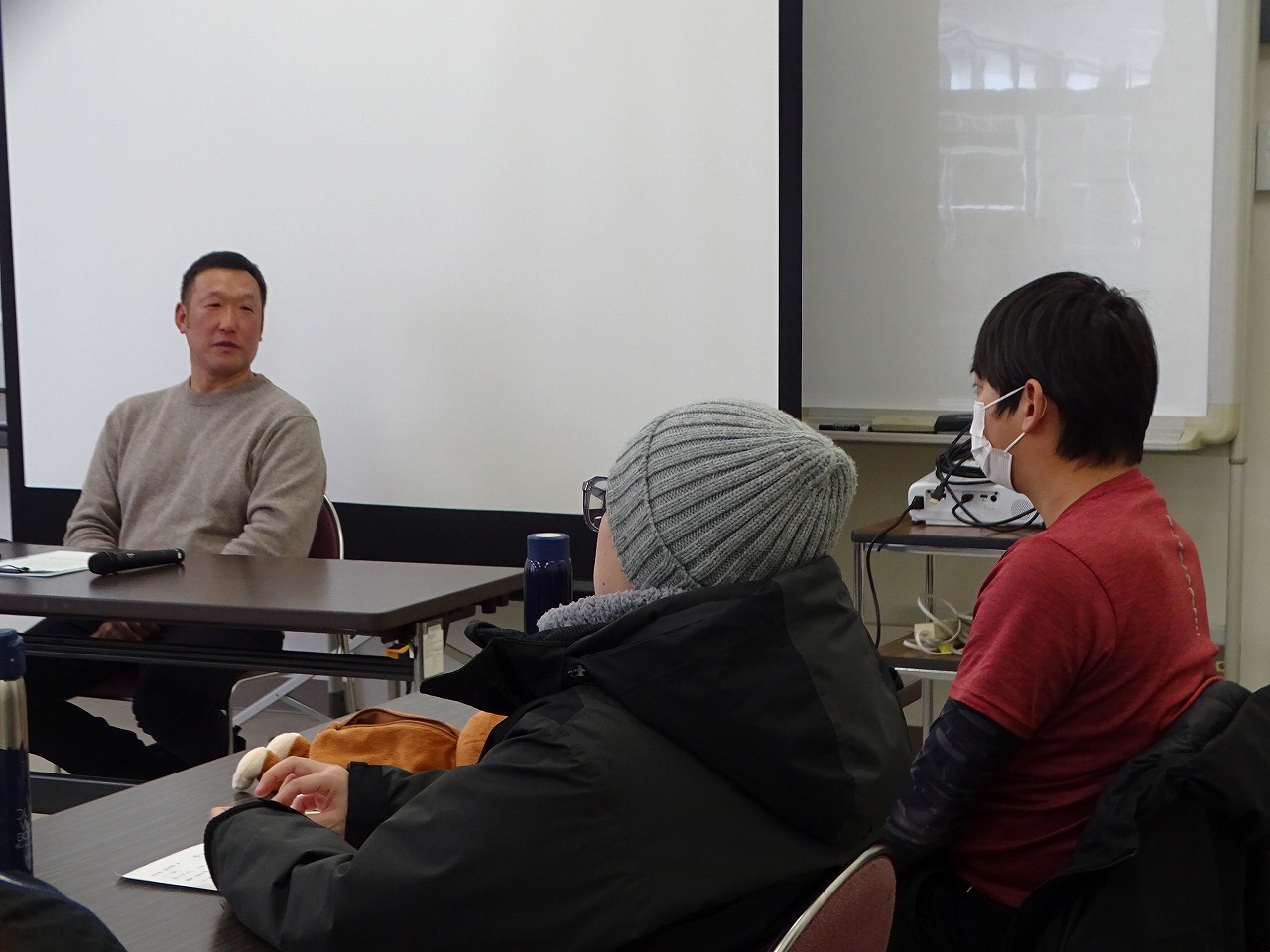 田村さんに質問する研修生