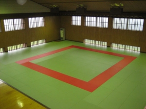 整備された大仙市大曲武道館柔道競技用畳