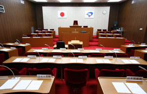 大仙市議会の議場内観1