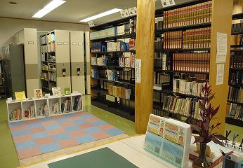 南外図書館の写真
