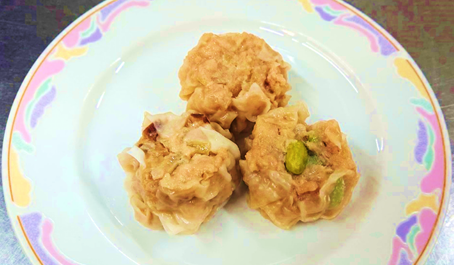 写真:杜仲豚といぶりがっこの焼売