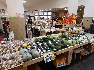 野菜直売所の店内
