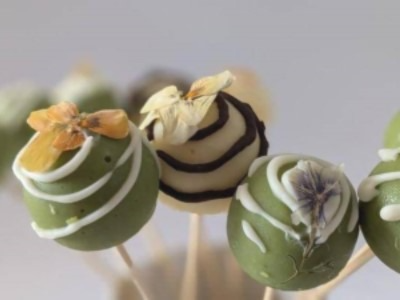 エディブルフラワーを使ったやをらのチョコ