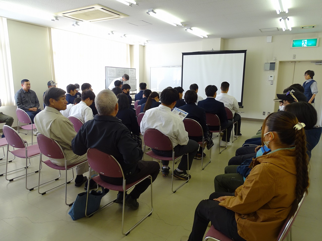 情報交換会の様子01