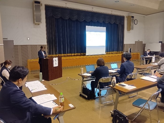 全体会の様子（障害者相談支援事業の報告）